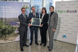 Acuerdo Iberdrola, Smart Solar- Caixabank-Agrobank web