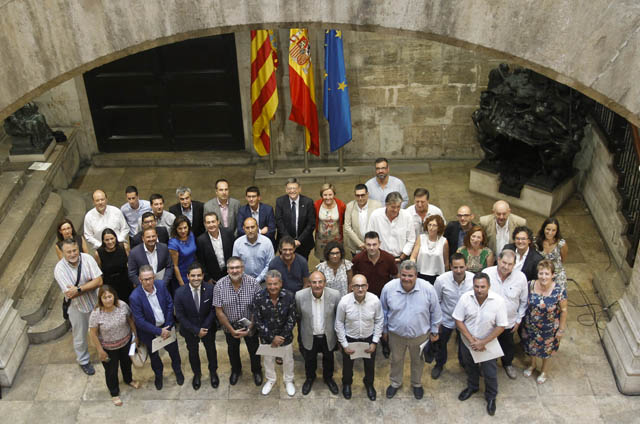 Alcaldes de L'Horta pactan con Diputación y Generalitat el Bono Transbordo