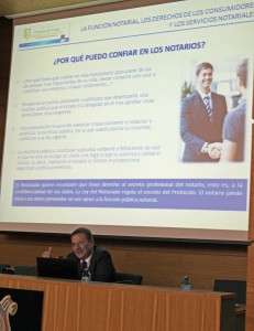 5. Foto conferencia notario Valencia Francisco Cantos
