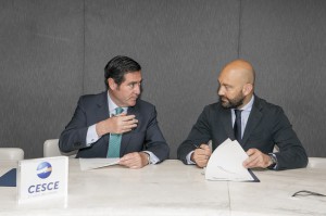 Antonio Garamendi y Jaime garcía-Legaz, durante la firma del acuerdo. 