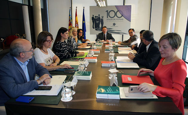 El Consell se reunió en Feria Valencia para aprobar la transformación de la institución